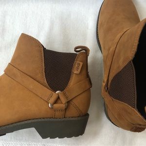 Teva De La Vina Dos Chelsea boot